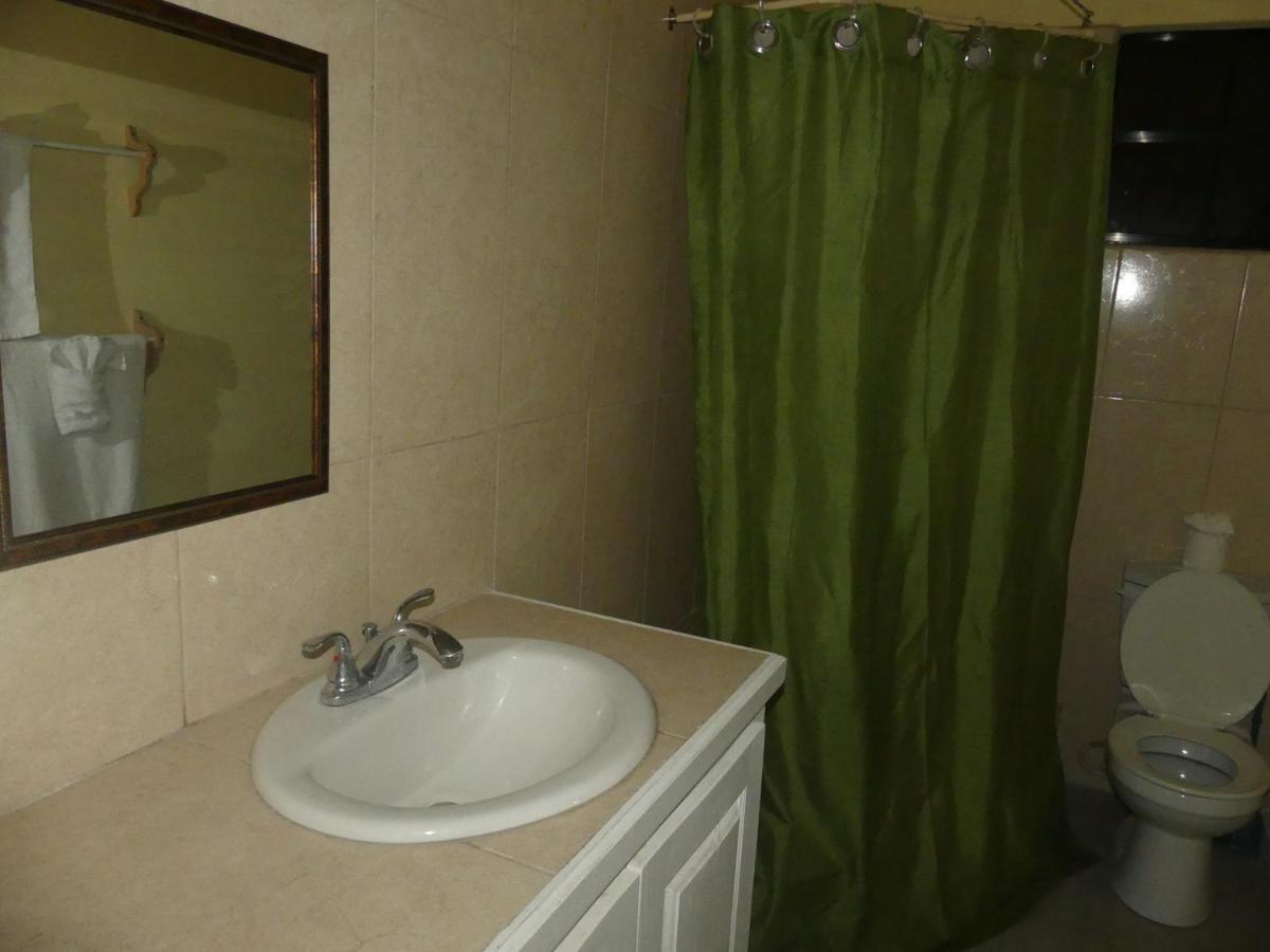 Southern Haven Guesthouse Laborie المظهر الخارجي الصورة